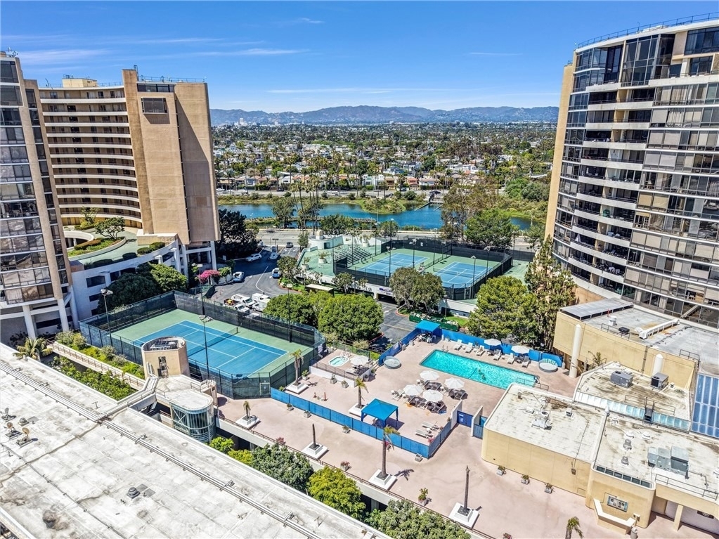 4337 Marina City Dr - Photo 41