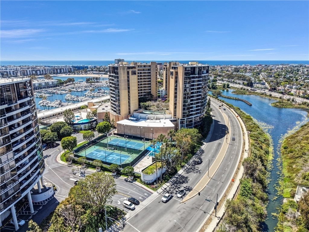 4337 Marina City Dr - Photo 38