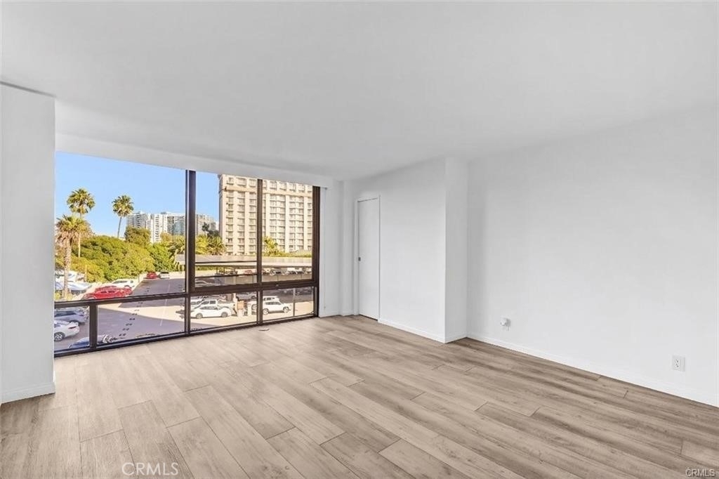 4337 Marina City Dr - Photo 17