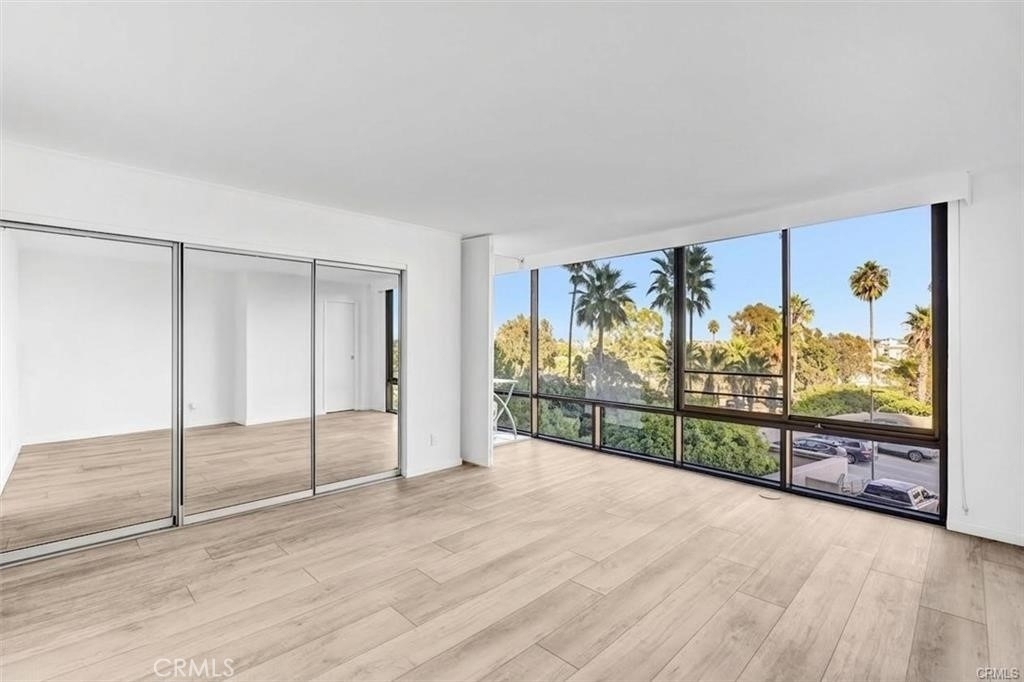 4337 Marina City Dr - Photo 19