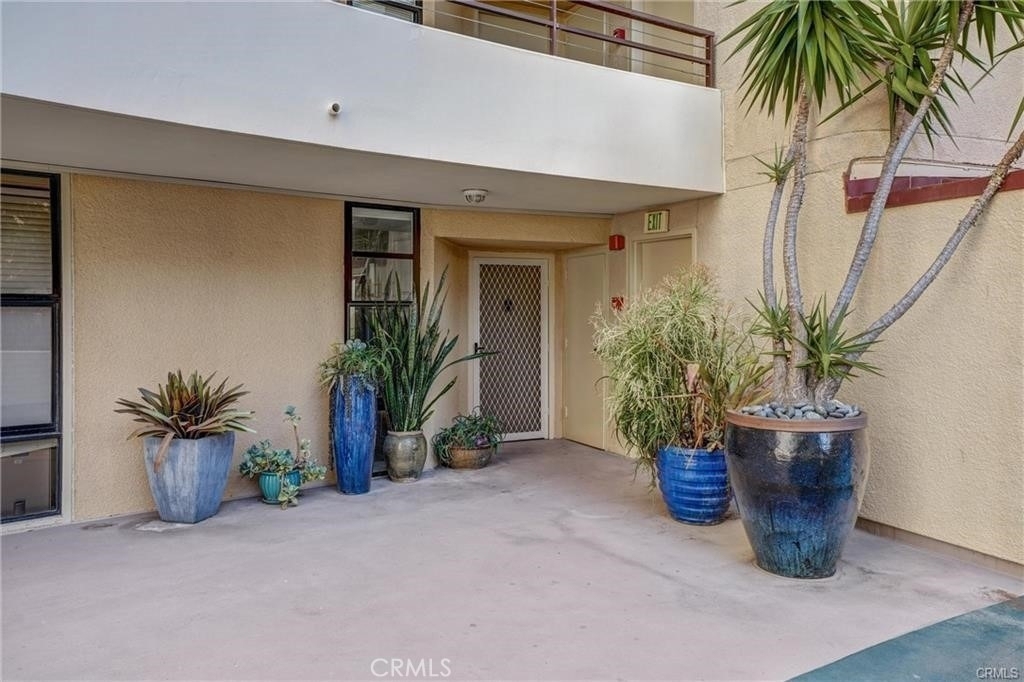 4337 Marina City Dr - Photo 51