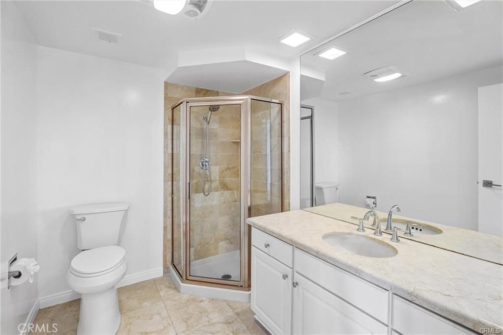 4337 Marina City Dr - Photo 21