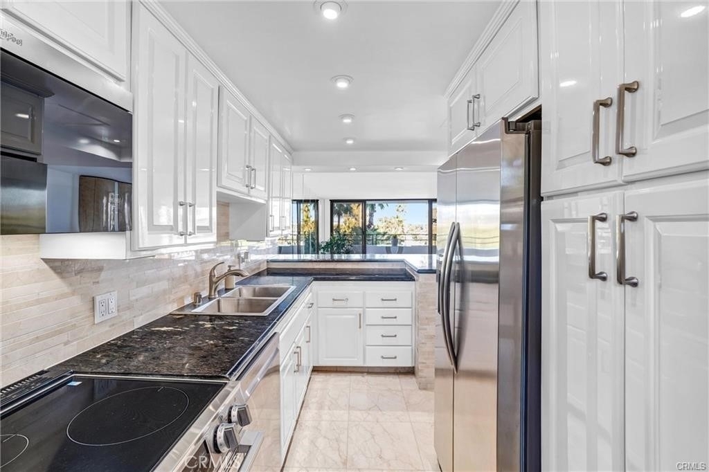 4337 Marina City Dr - Photo 8