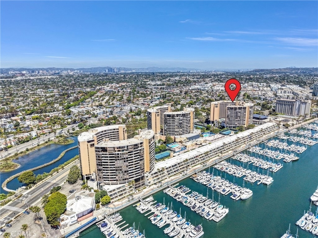 4337 Marina City Dr - Photo 34