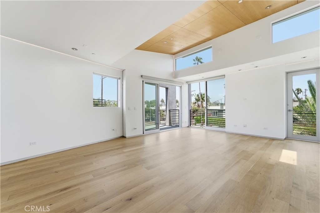 404 Grand Boulevard - Photo 6