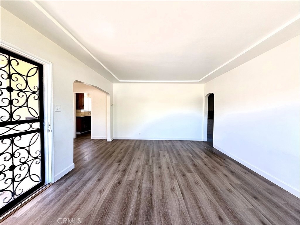 12911 Whitewood Avenue - Photo 2