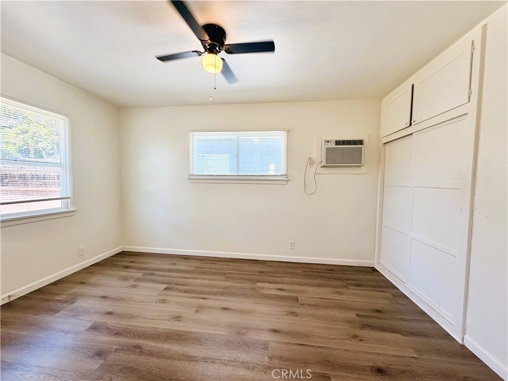 12911 Whitewood Avenue - Photo 11