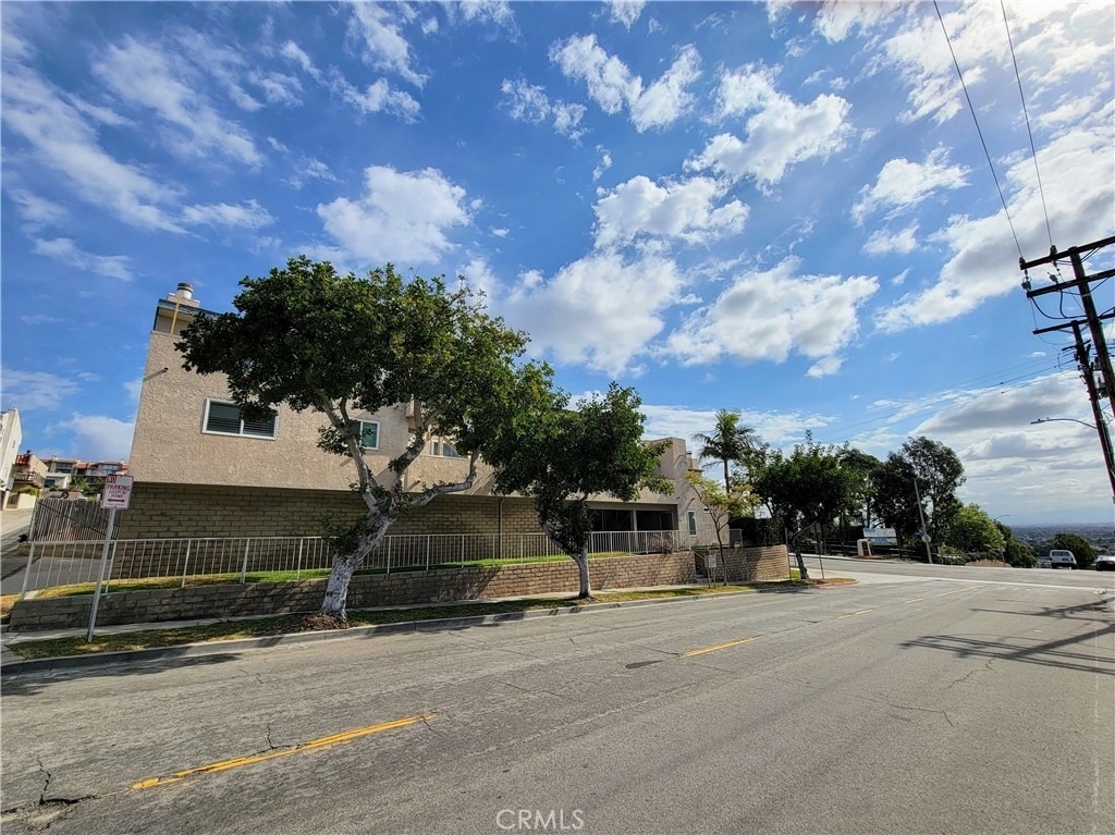 2755 E Hill Street - Photo 1