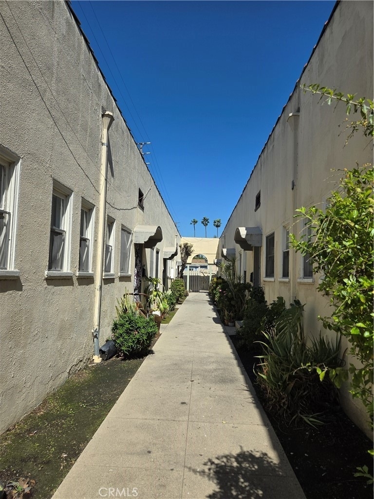 551 W 10th Street - Photo 0