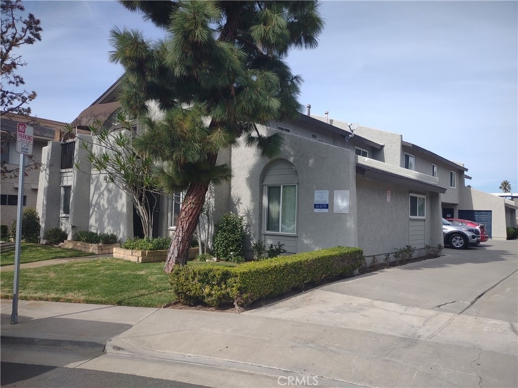 4921 Charlene - Photo 2