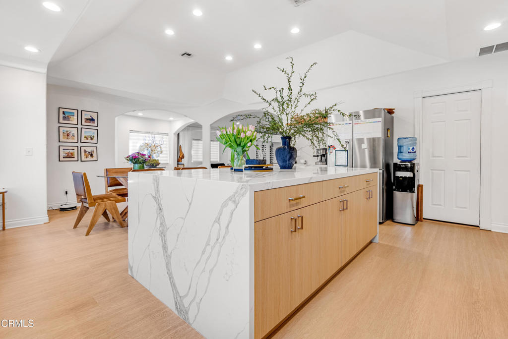 367 S Oak Avenue - Photo 36