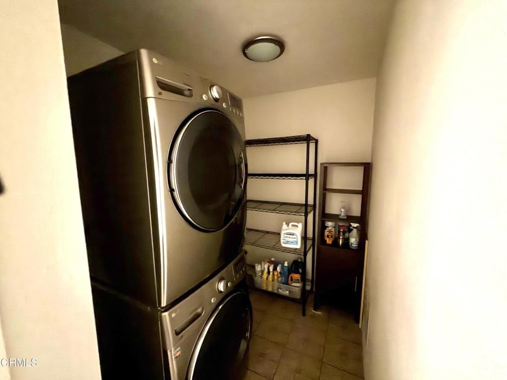 283 S Hudson - Photo 9