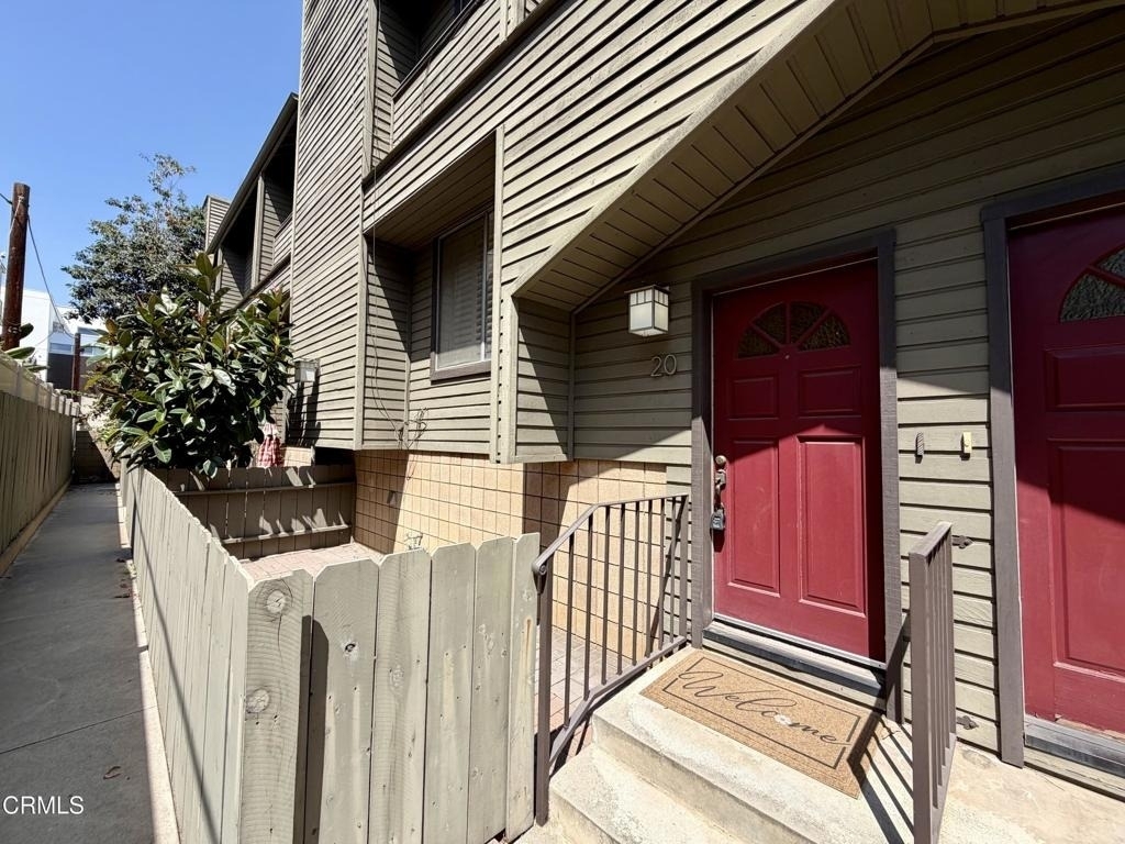 283 S Hudson - Photo 0