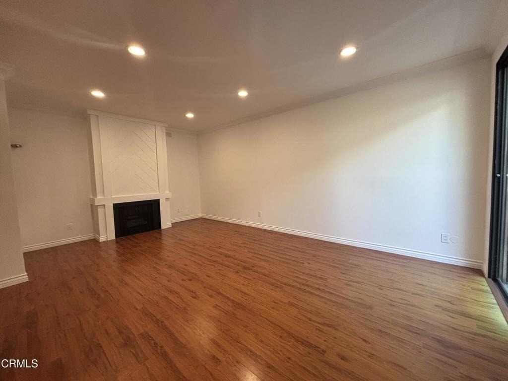 3200 Fairesta Street - Photo 3