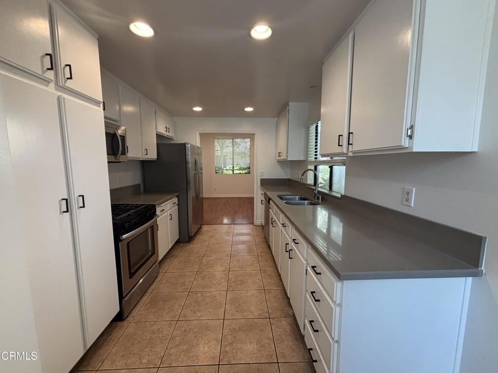 3200 Fairesta Street - Photo 5