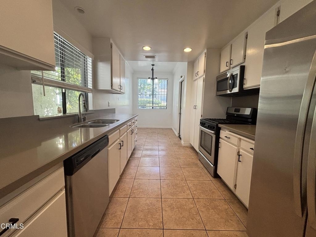 3200 Fairesta Street - Photo 6