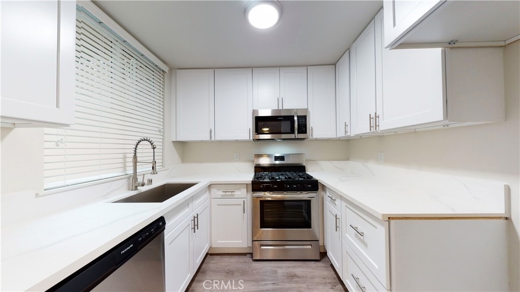 1247 Stoner Avenue - Photo 2