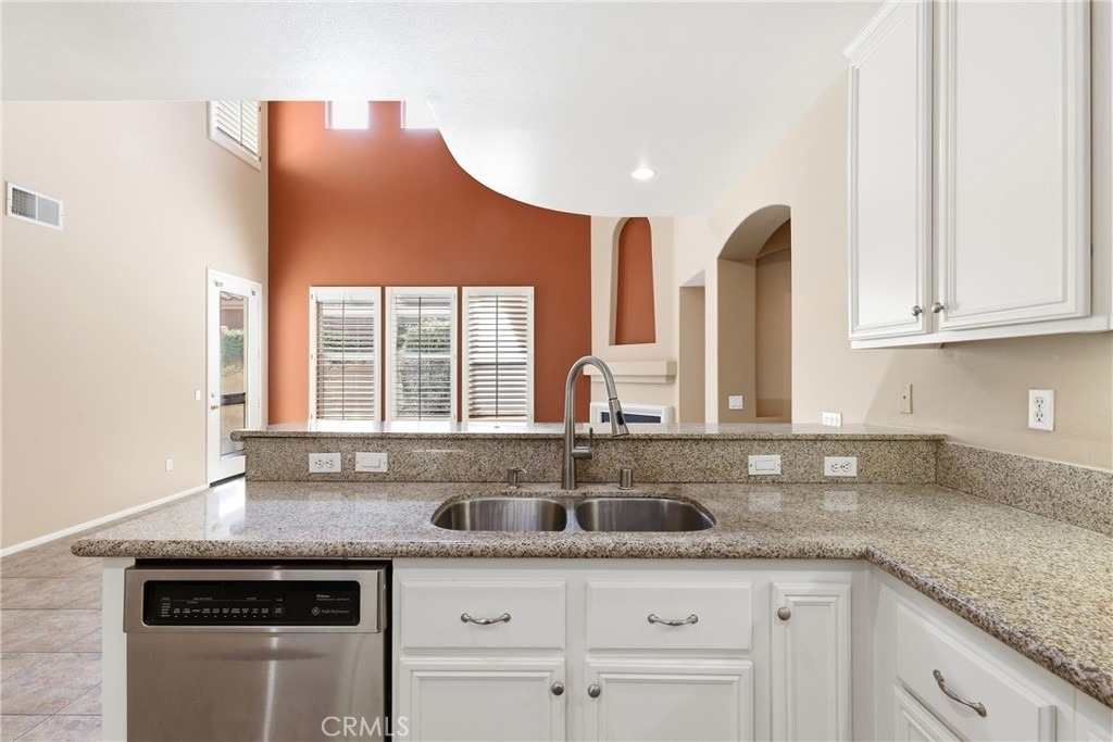 12 Atwater - Photo 6