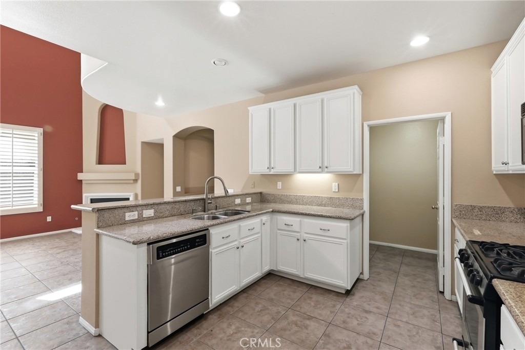 12 Atwater - Photo 5
