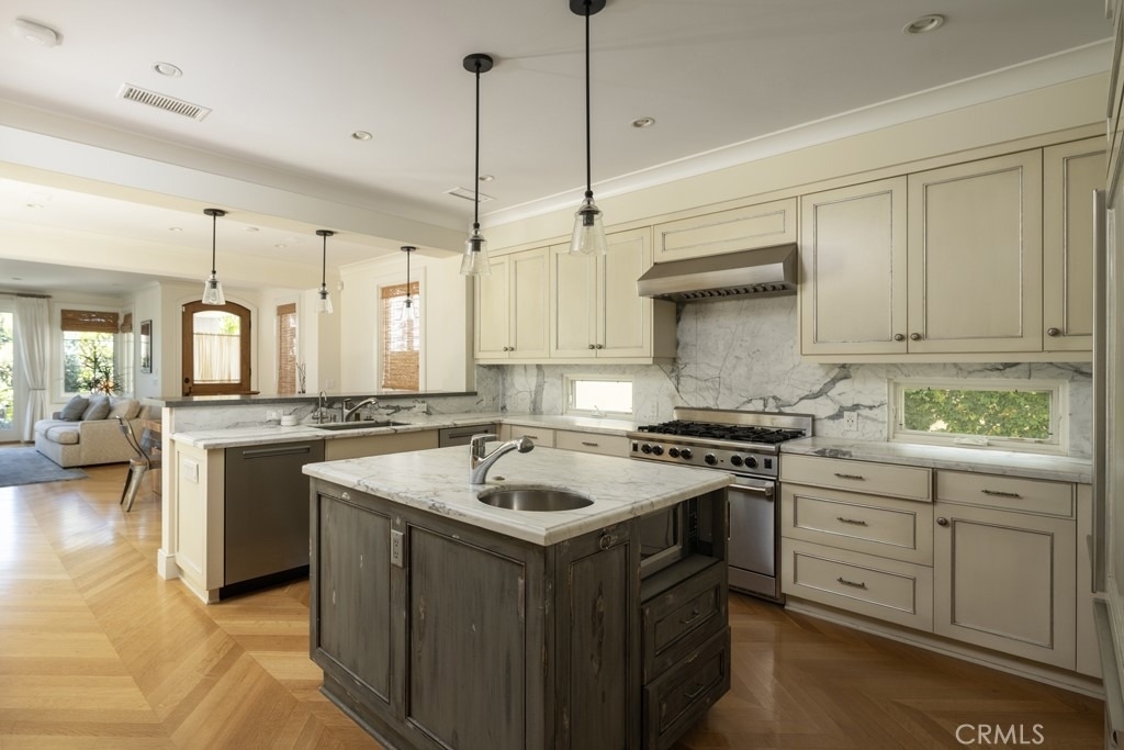 512 Avocado Avenue - Photo 4