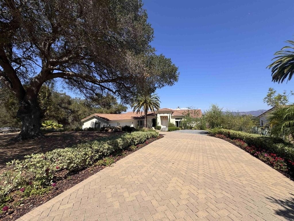 1011 Jimlojan - Photo 1