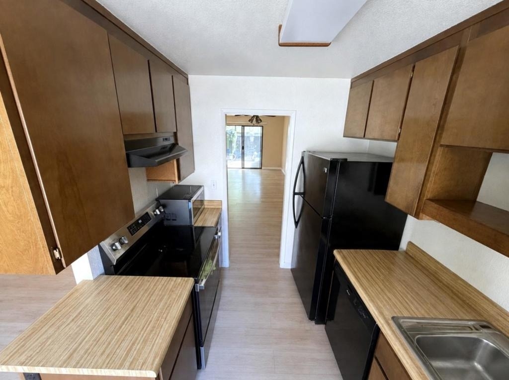 1662 Parkside Drive - Photo 19