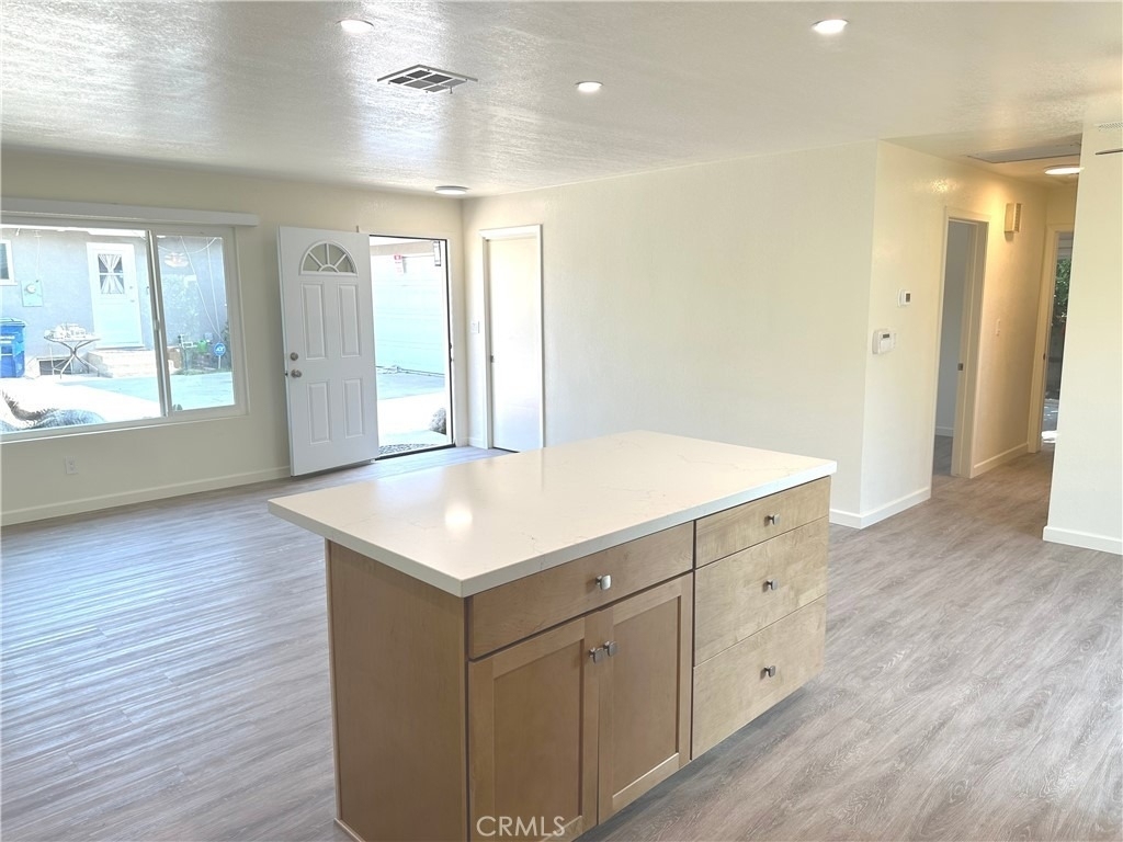 24450 University Avenue - Photo 7