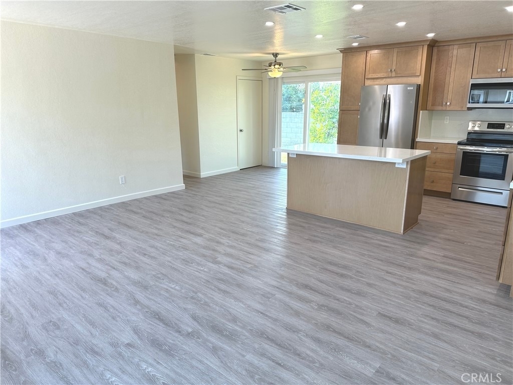 24450 University Avenue - Photo 3