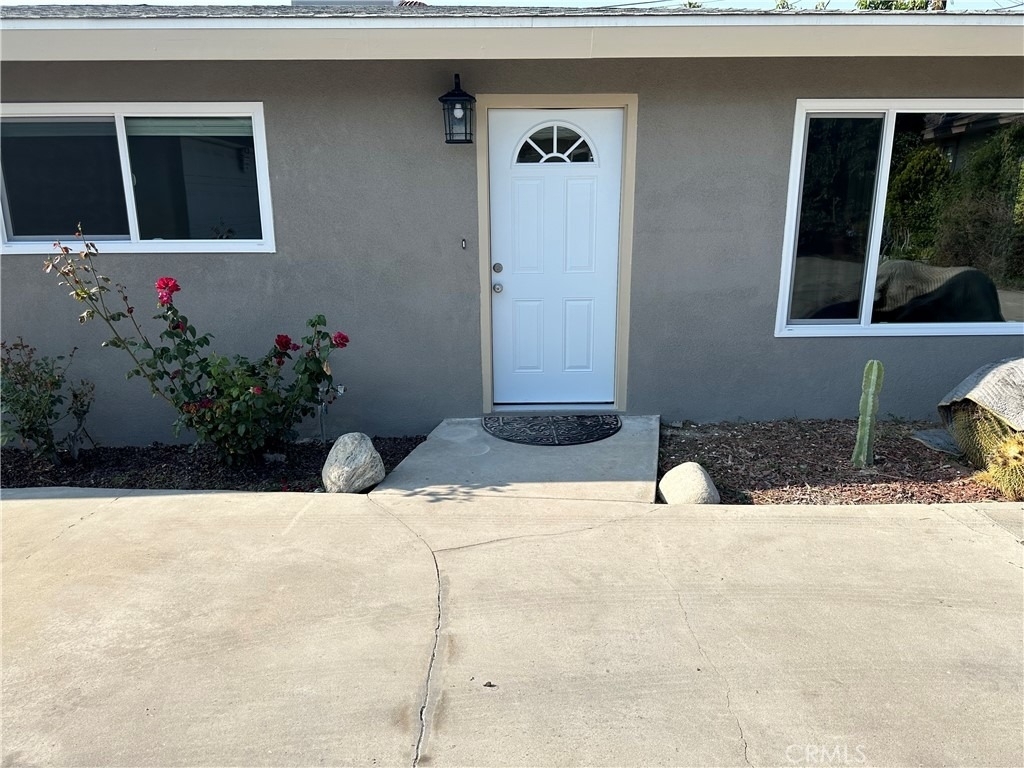 24450 University Avenue - Photo 1