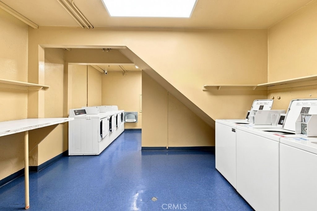 1615 N Laurel Avenue - Photo 22