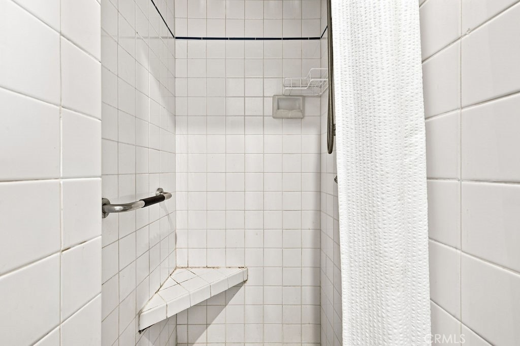 1615 N Laurel Avenue - Photo 19