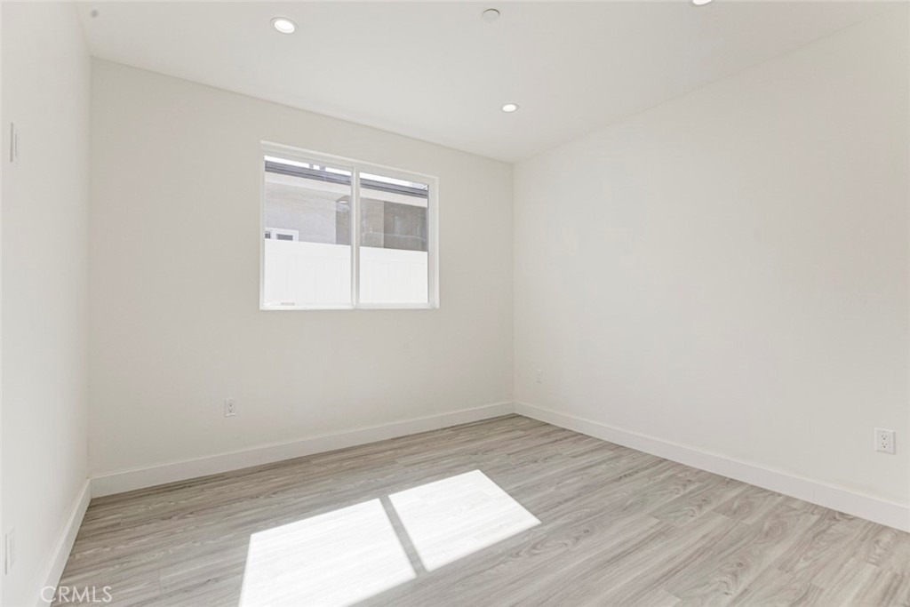 7856 Kyle St - Photo 8