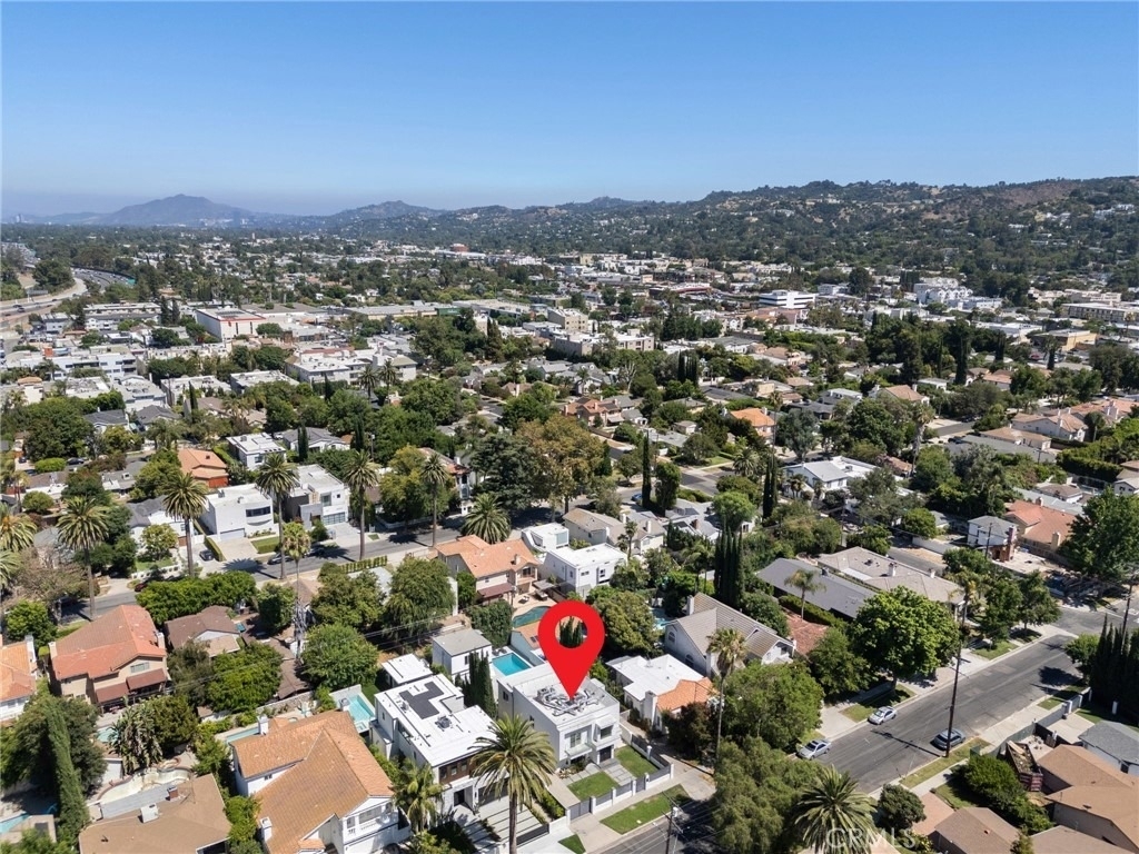 4630 Cedros Avenue - Photo 2