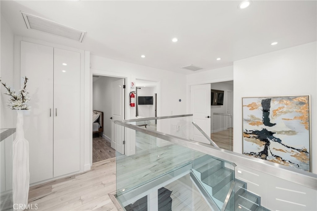 4630 Cedros Avenue - Photo 24