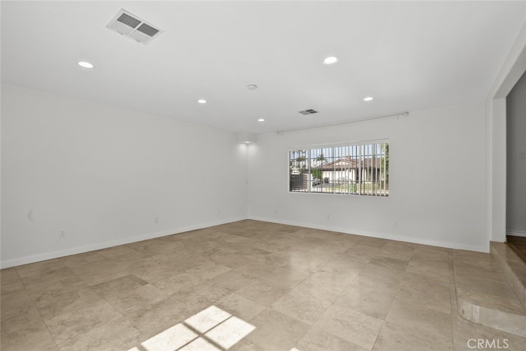 8440 Oakdale Avenue - Photo 5