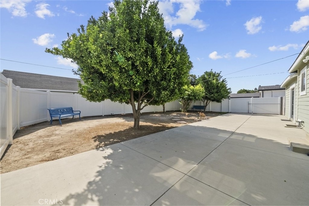 8440 Oakdale Avenue - Photo 13