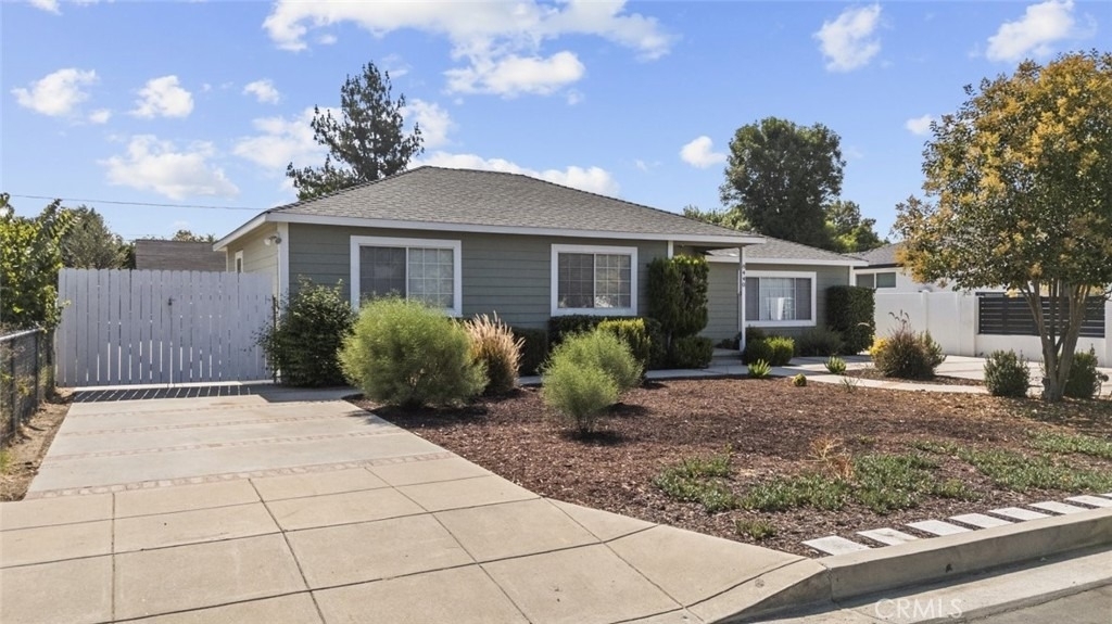 8440 Oakdale Avenue - Photo 2