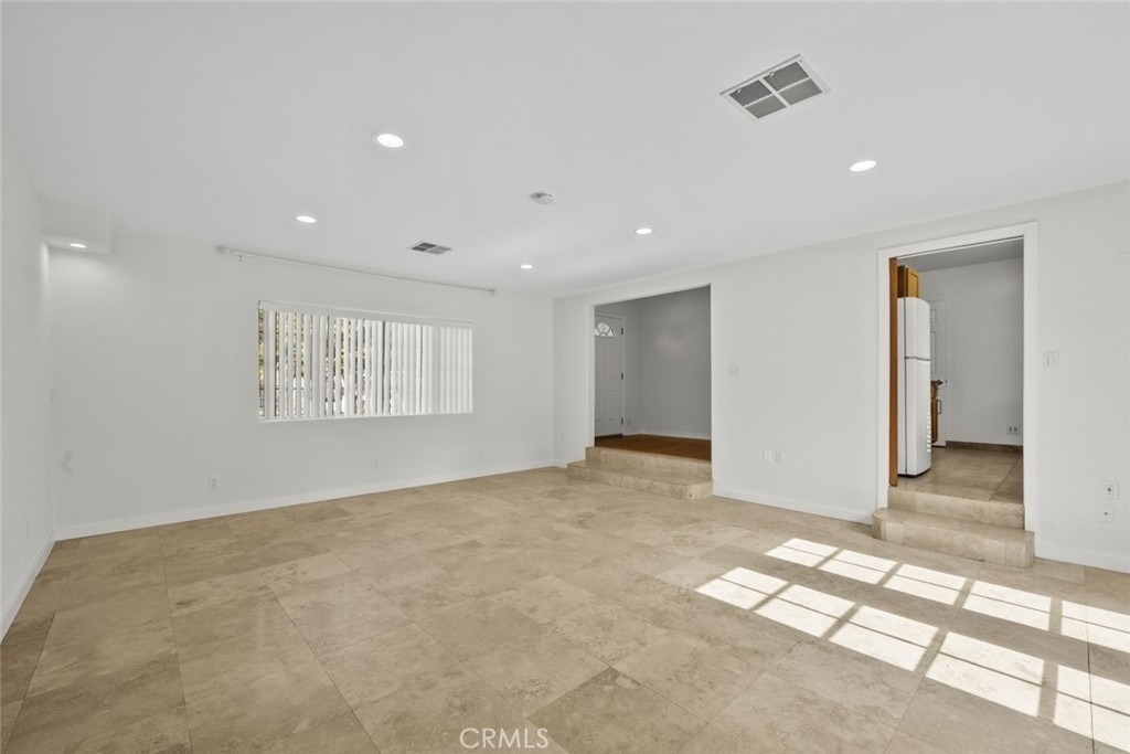8440 Oakdale Avenue - Photo 4