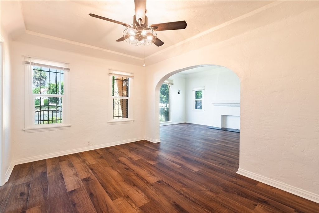 8930 S Hobart Blvd - Photo 5