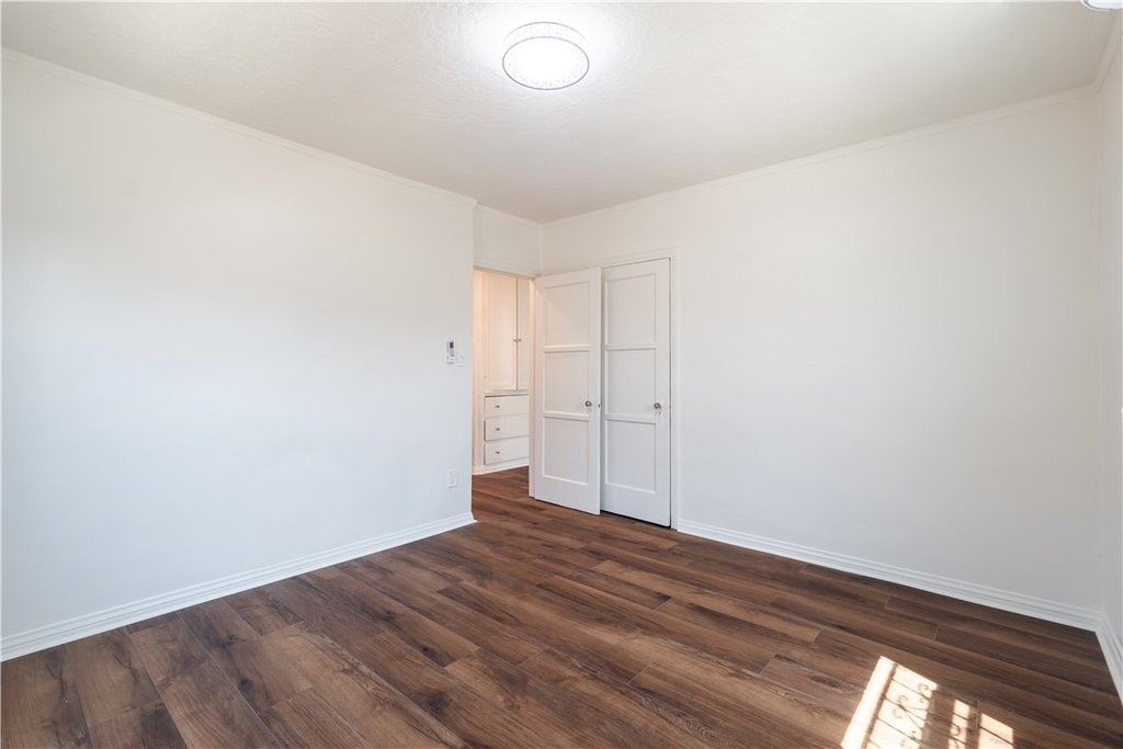 8930 S Hobart Blvd - Photo 15
