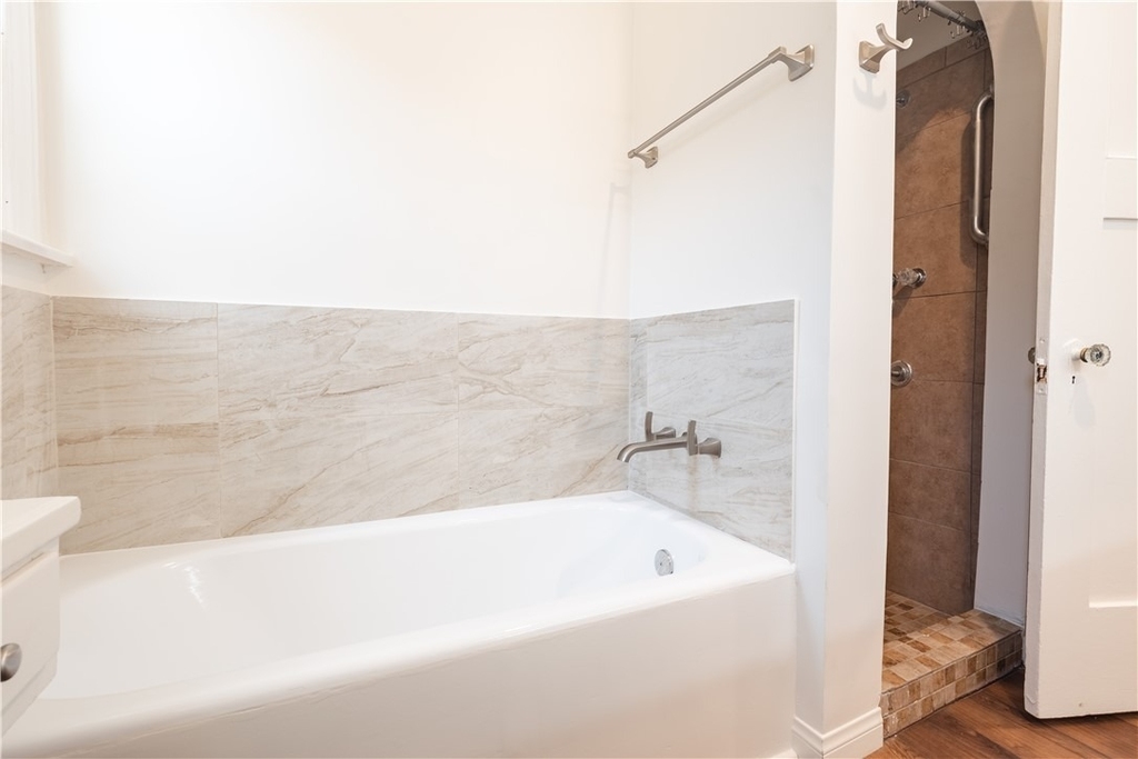 8930 S Hobart Blvd - Photo 12