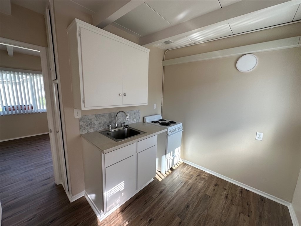 1015 N Azusa Avenue - Photo 2