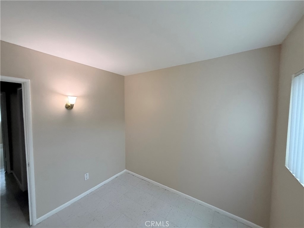 936 W Foothill Boulevard - Photo 5