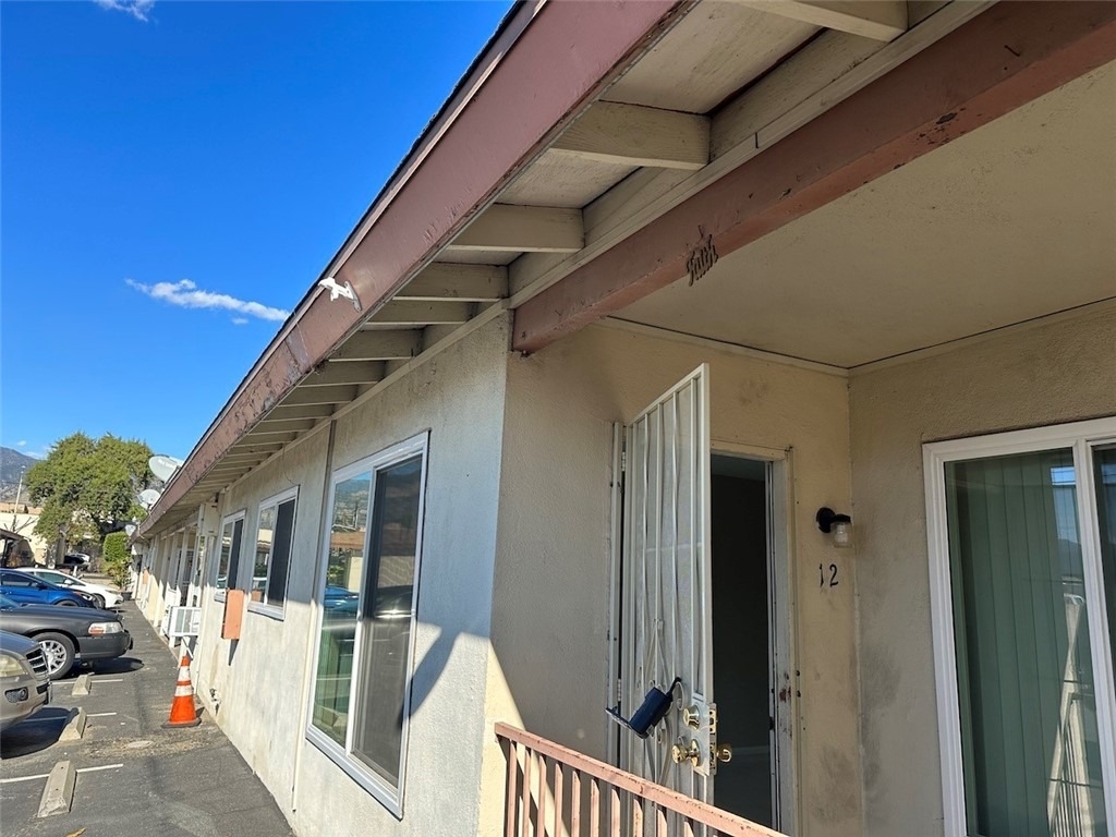 936 W Foothill Boulevard - Photo 7