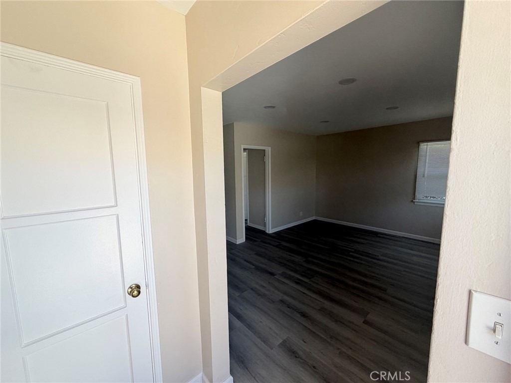 901 N San Gabriel Avenue - Photo 2