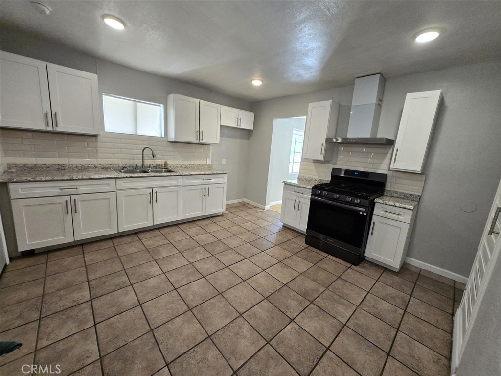 16466 Arrow Boulevard - Photo 4