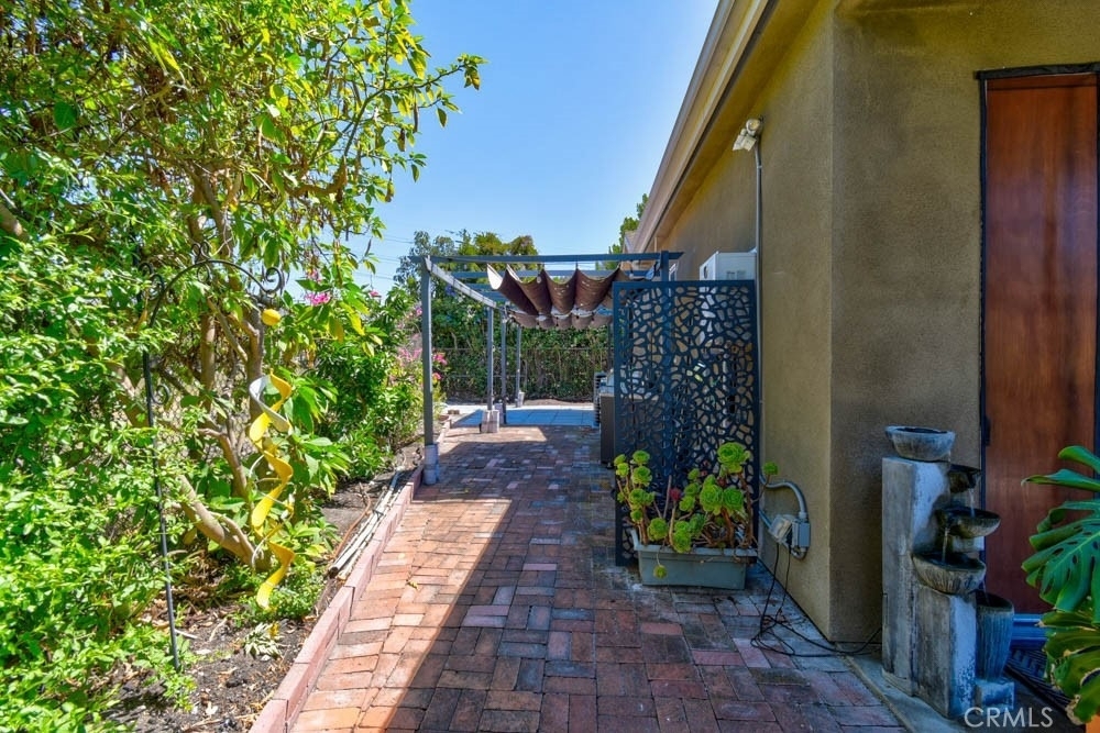 1018 La Presa Drive - Photo 27
