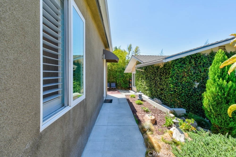 1018 La Presa Drive - Photo 32