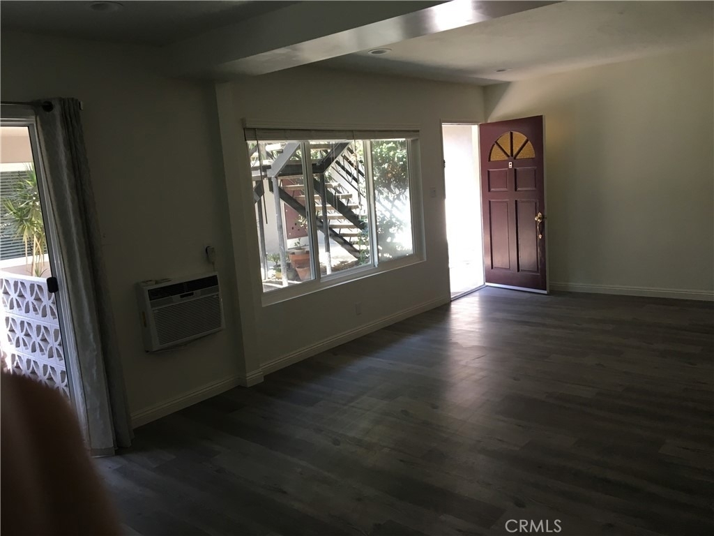 325 N Howard - Photo 9