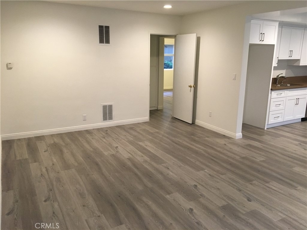 325 N Howard - Photo 11